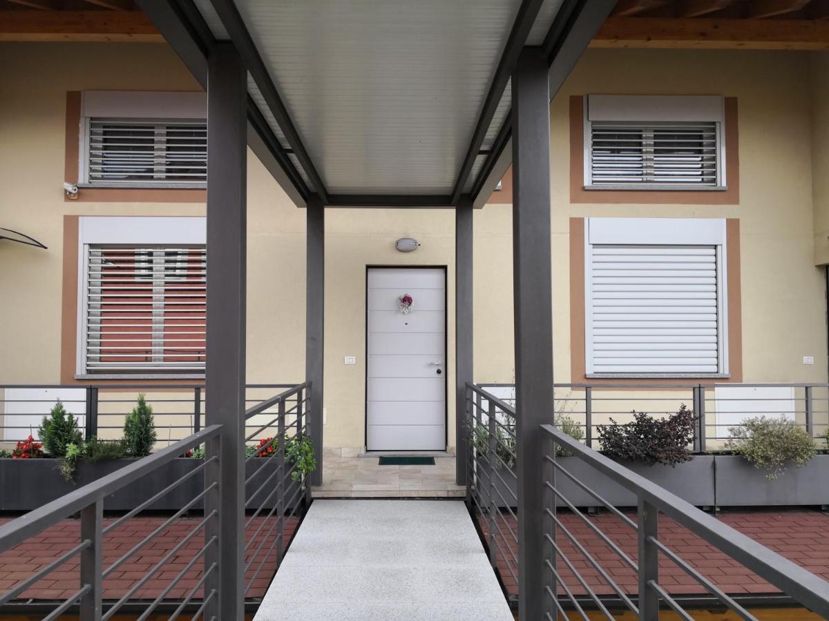 Charme Lake Loft Ispra Exterior photo